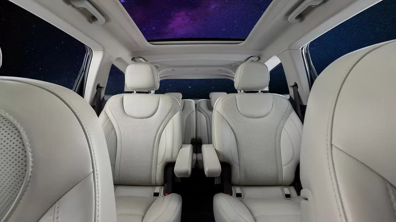 2024 Mahindra XUV700 Interior