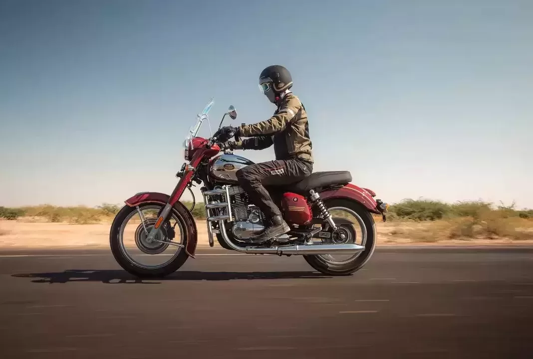 New Jawa 350 Arrives in Mystique Orange & Blazes a Trail at Rs. 2.14 Lakh